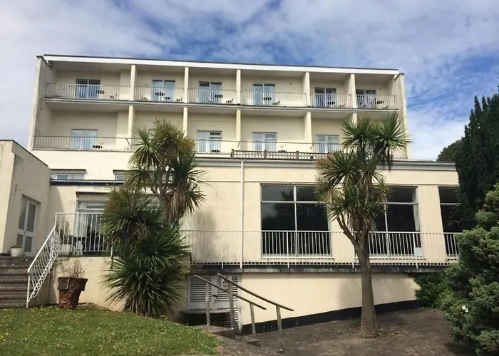 Experience Unparalleled Views at Sea View Hotels in Torquay
