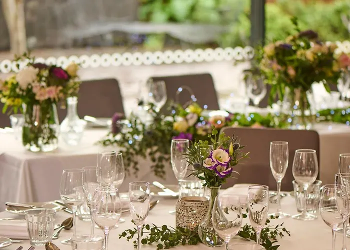 Top Hotels with Pools in Exeter