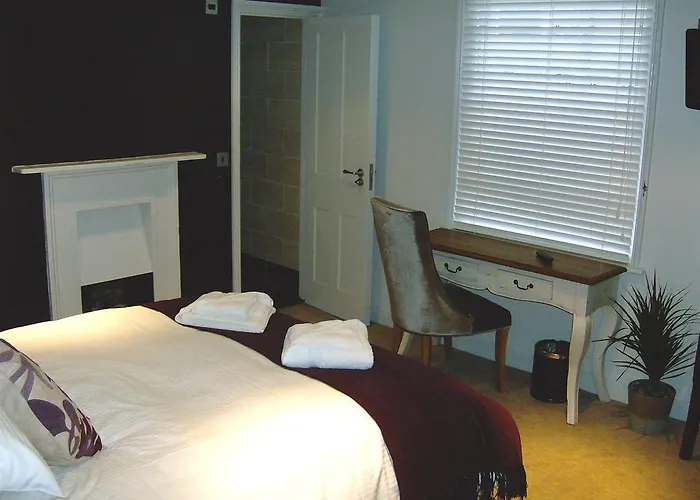 Best Cheap Hotels Near Southampton Airport