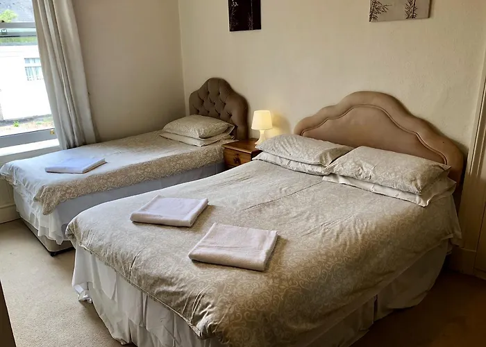 Best Dundee Hotels Map